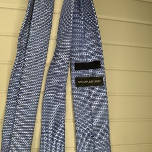 Banana Republic Tie with Blue Pattern